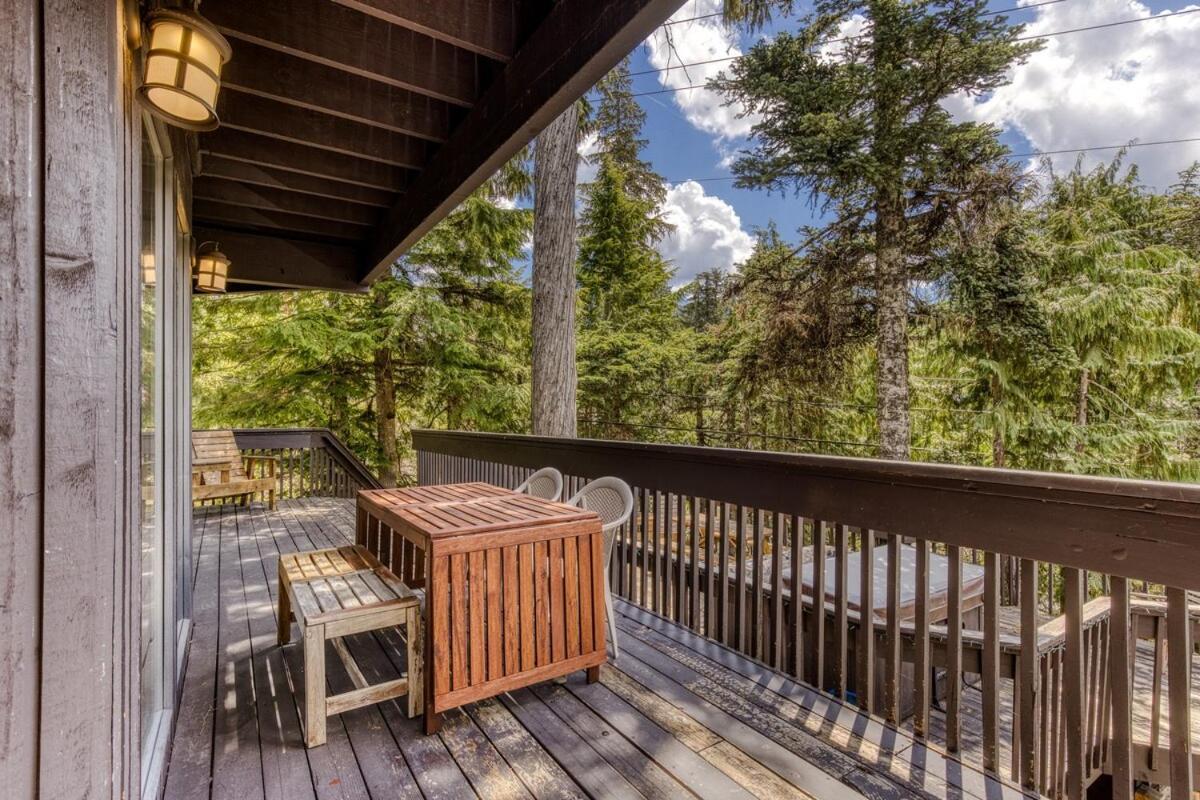 Great Blue Lodge - Spacious Ski Lodge, Hot Tub, Sauna, Game Room & More ガバメント・キャンプ エクステリア 写真